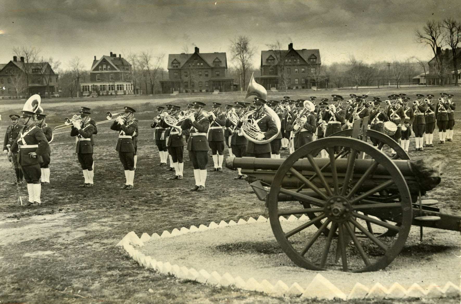 1937: Infantry band